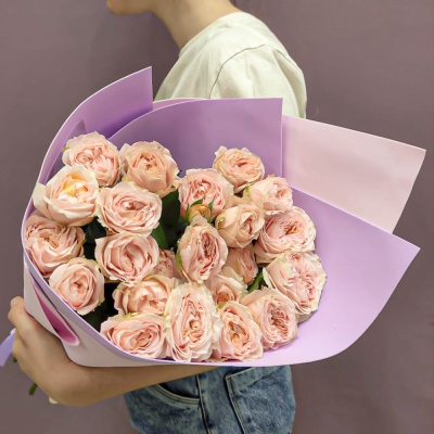 Букет из кустовых пионовидных роз персикого цвета N 45353