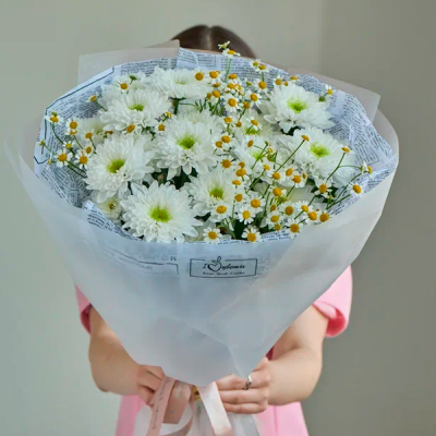 Букет с хризантемой и танацетумом ромашками N 84569